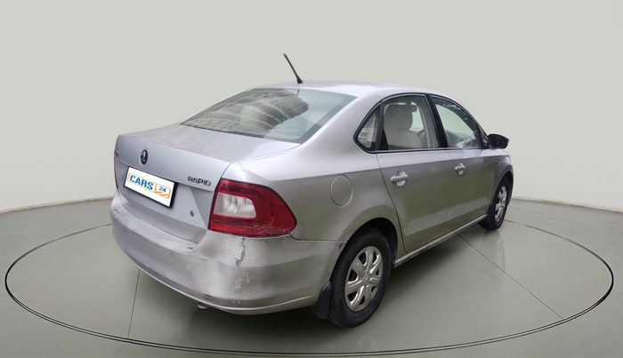 2013 Skoda Rapid AMBITION 1.6 MPI MT, Petrol, Manual, 95,591 km, exterior