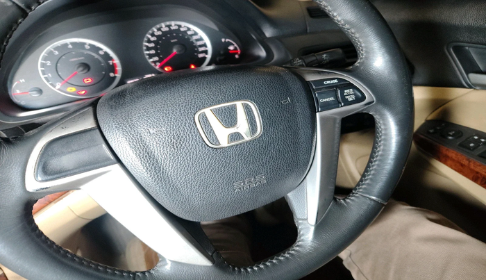 2011 Honda Accord 2.4L I-VTEC MT, Petrol, Manual, 1,00,251 km, interior