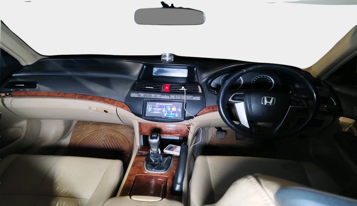 2011 Honda Accord 2.4L I-VTEC MT, Petrol, Manual, 1,00,251 km, interior