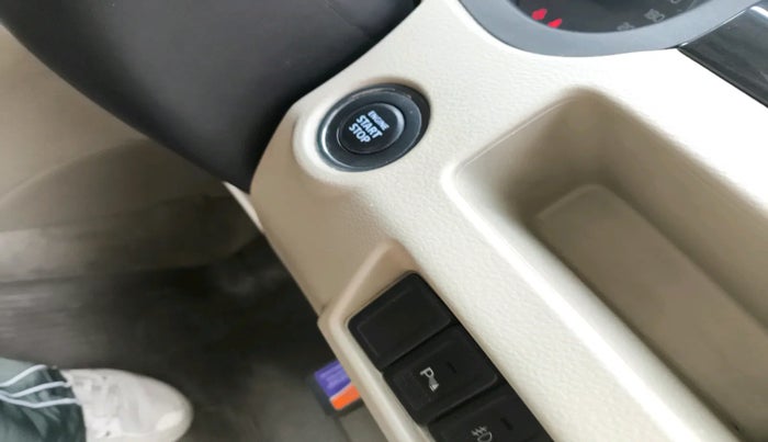 2016 Maruti Ciaz ZXI+, Petrol, Manual, 1,03,393 km, interior