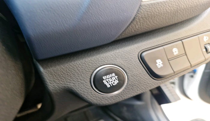 2025 KIA SELTOS HTX (O) 1.5 Petrol iVT, Petrol, Automatic, 11,018 km, interior