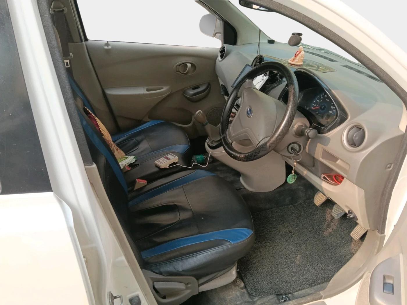 2015 Datsun Go Plus T, Petrol, Manual, 74,972 km, interior