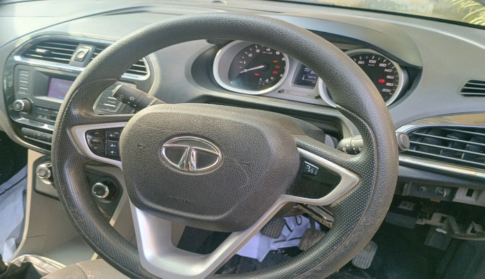 2016 Tata Tiago XZ PETROL, Petrol, Manual, 82,846 km, interior