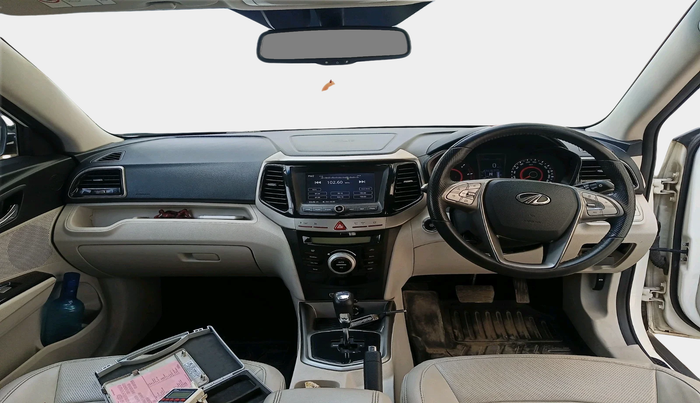 2022 Mahindra XUV300 W8 (O) 1.5 DIESEL AMT, Diesel, Automatic, 73,621 km, interior