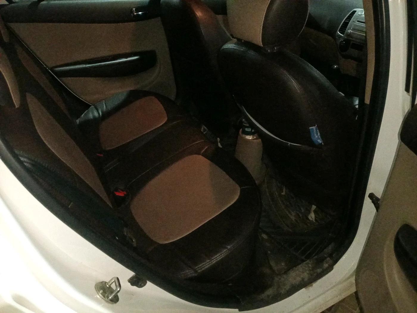2011 Hyundai i20 MAGNA 1.2, Petrol, Manual, 66,425 km, interior