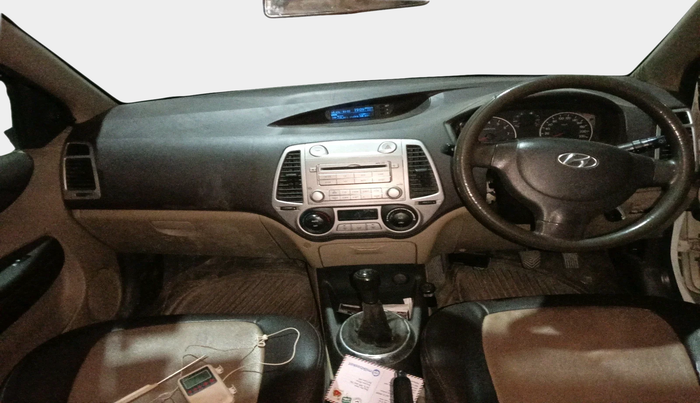 2011 Hyundai i20 MAGNA 1.2, Petrol, Manual, 66,425 km, interior