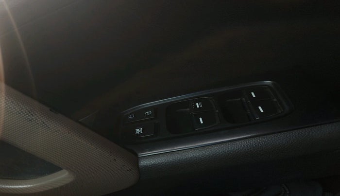 2017 Hyundai Creta SX PLUS AT 1.6 DIESEL, Diesel, Automatic, 2,13,446 km, interior