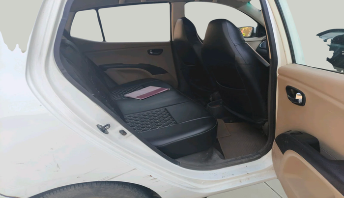 2012 Hyundai i10 MAGNA 1.1, Petrol, Manual, 69,011 km, interior
