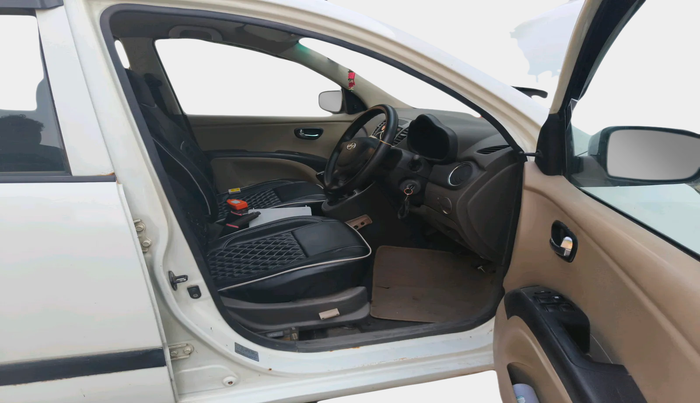 2012 Hyundai i10 MAGNA 1.1, Petrol, Manual, 69,011 km, interior