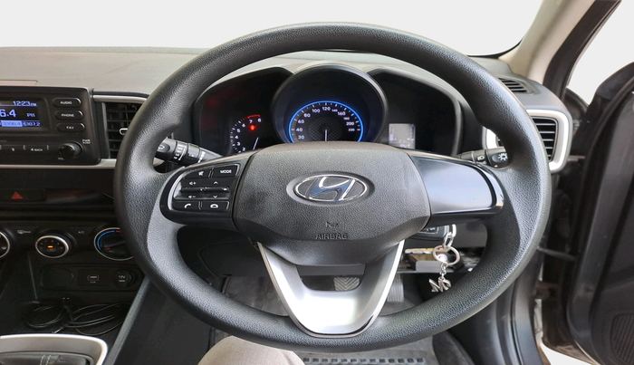 2020 Hyundai VENUE S 1.2, Petrol, Manual, 1,04,362 km, interior