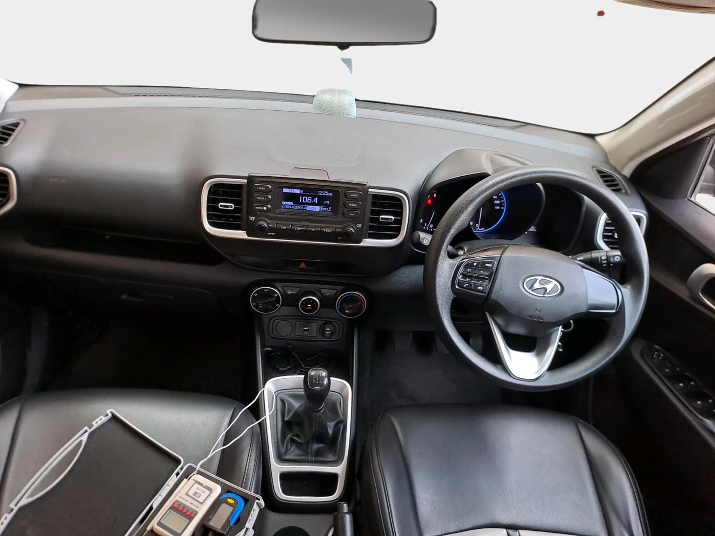 2020 Hyundai VENUE S 1.2, Petrol, Manual, 1,07,000 km, interior