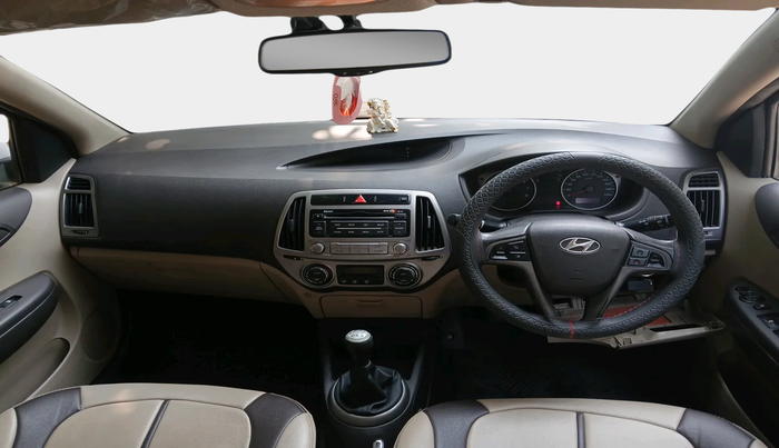 2014 Hyundai i20 SPORTZ 1.2, Petrol, Manual, 81,883 km, interior