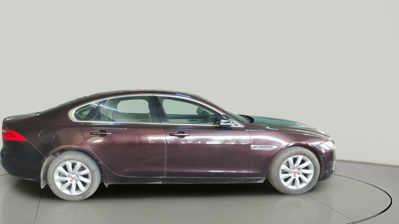 2017 Jaguar XF 2.0 DIESEL PRESTIGE, Diesel, Automatic, 1,06,306 km, exterior