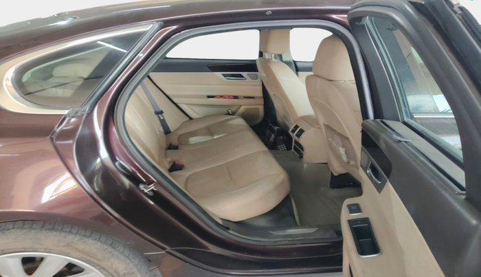 2017 Jaguar XF 2.0 DIESEL PRESTIGE, Diesel, Automatic, 1,06,306 km, interior