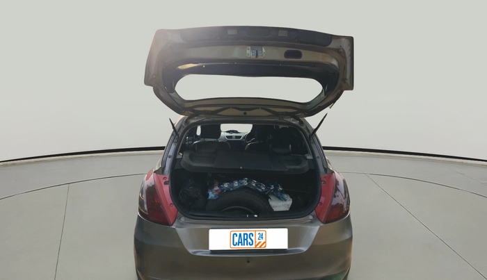 2016 Maruti Swift LXI (O), Petrol, Manual, 1,24,296 km, exterior