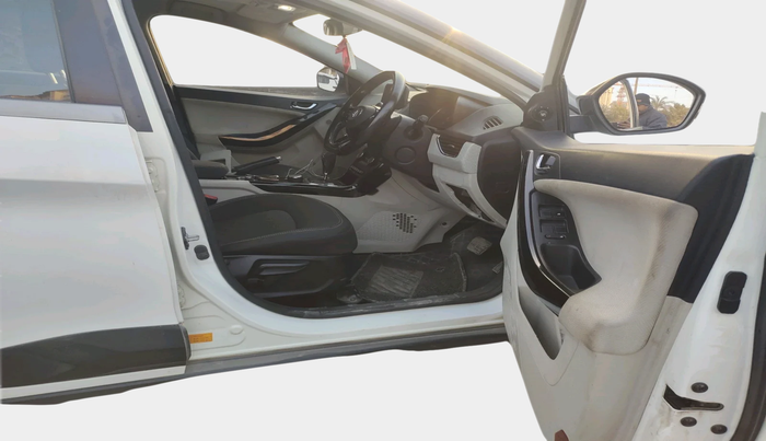 2021 Tata NEXON XZA PLUS (O) PETROL, Petrol, Automatic, 69,374 km, interior