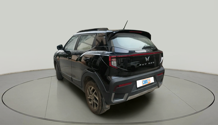 2025 Mahindra XUV 3XO AX5 1.2 L TCMPFI AT, Petrol, Automatic, 4,781 km, exterior