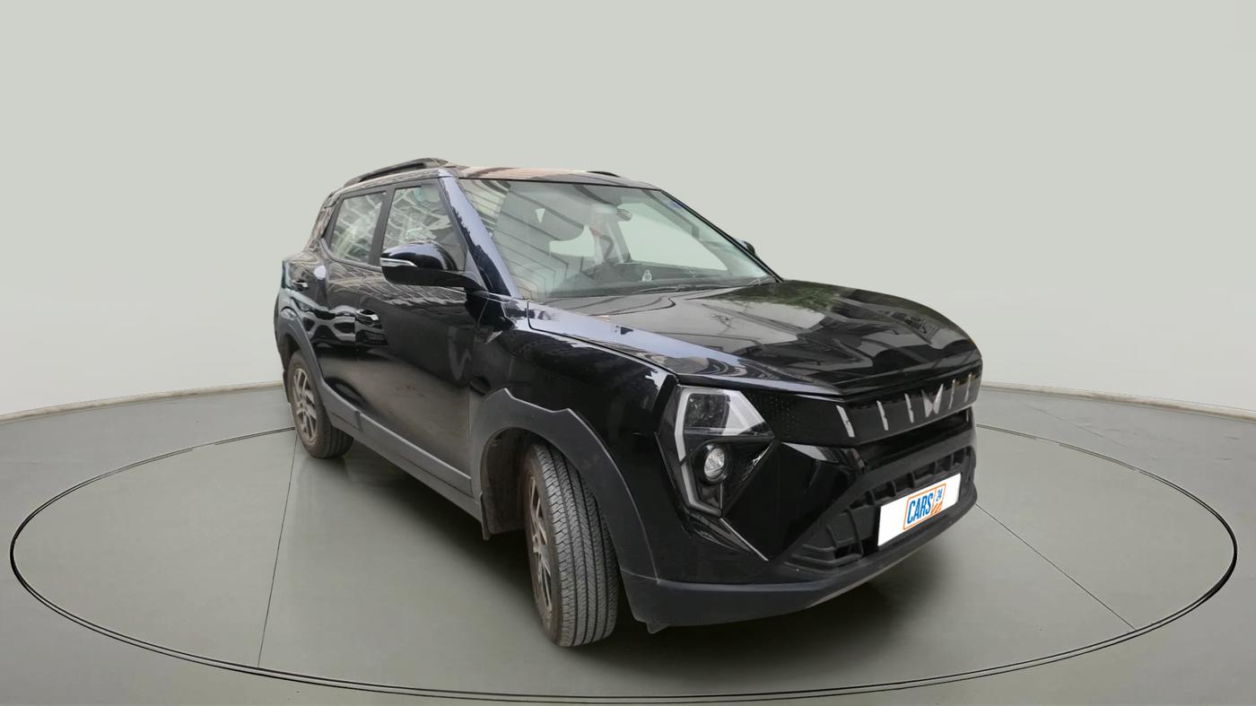 2025 Mahindra XUV 3XO AX5 1.2 L TCMPFI AT, Petrol, Automatic, 4,781 km, exterior