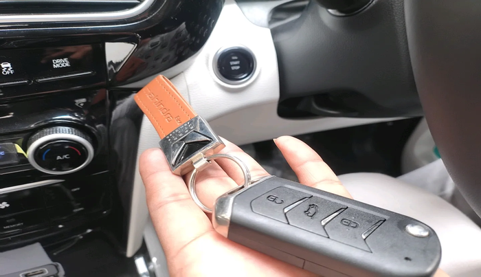 2025 Mahindra XUV 3XO AX5 1.2 L TCMPFI AT, Petrol, Automatic, 4,781 km, interior