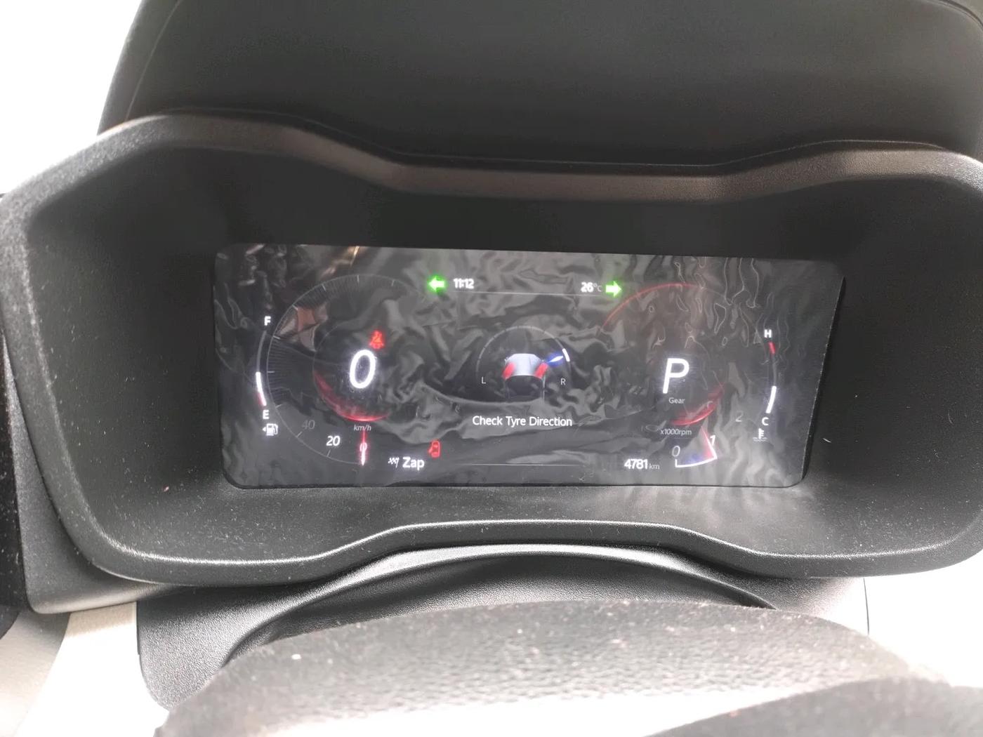 2025 Mahindra XUV 3XO AX5 1.2 L TCMPFI AT, Petrol, Automatic, 4,781 km, interior