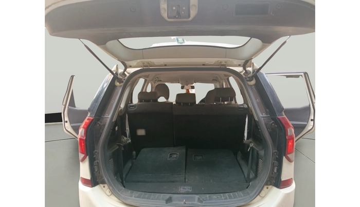 2018 Mahindra XUV500 W5, Diesel, Manual, 1,91,748 km, exterior