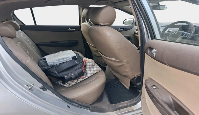 2010 Hyundai i20 ASTA 1.2, Petrol, Manual, 1,45,682 km, interior