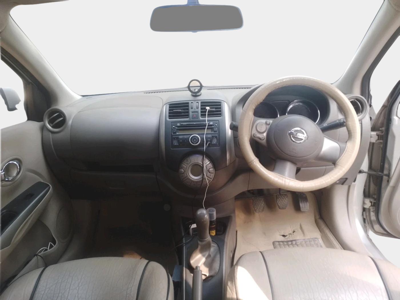 2014 Nissan Sunny XV PETROL, Petrol, Manual, 1,02,326 km, interior