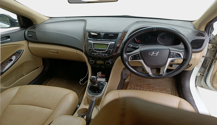 2011 Hyundai Verna FLUIDIC 1.6 VTVT EX, Petrol, Manual, 2,97,332 km, interior