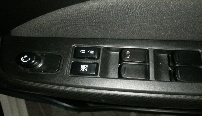 2020 Maruti Swift VXI, Petrol, Manual, 56,180 km, interior