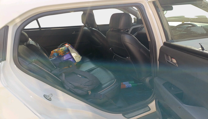 2016 Hyundai Creta SX PLUS AT 1.6 DIESEL, Diesel, Automatic, 1,63,072 km, interior