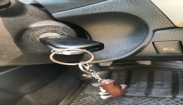 2015 Toyota Corolla Altis G PETROL, Petrol, Manual, 1,32,941 km, interior