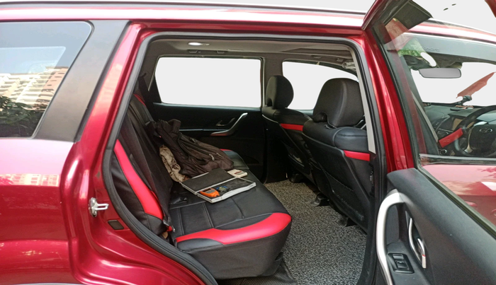 2018 Mahindra XUV500 W9, Diesel, Manual, 86,893 km, interior