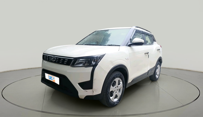 2019 Mahindra XUV300 W6 1.2 PETROL, Petrol, Manual, 50,911 km, exterior