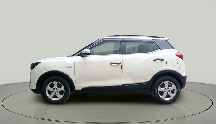 2019 Mahindra XUV300 W6 1.2 PETROL, Petrol, Manual, 50,911 km, exterior