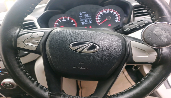 2019 Mahindra XUV300 W6 1.2 PETROL, Petrol, Manual, 50,911 km, interior