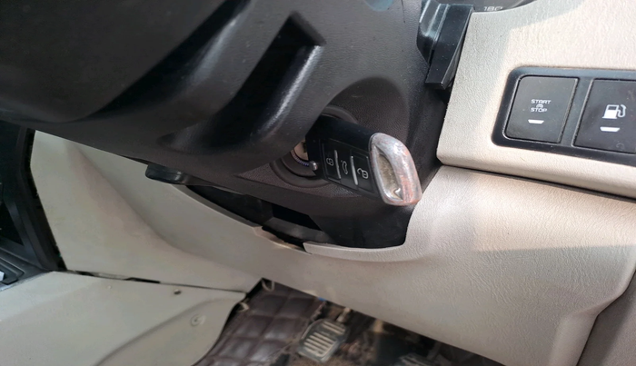 2018 Mahindra Scorpio S7, Diesel, Manual, 95,898 km, interior