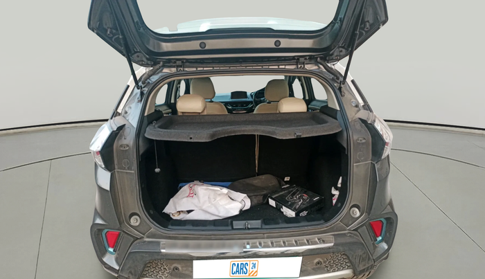 2022 Tata NEXON EV XZ PLUS LUX, Electric, Automatic, 98,520 km, exterior