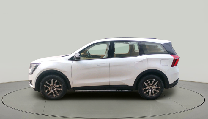 2021 Mahindra XUV700 AX 3 P MT 5 STR, Petrol, Manual, 15,745 km, exterior