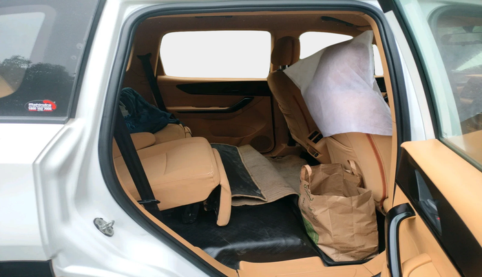 2021 Mahindra XUV700 AX 3 P MT 5 STR, Petrol, Manual, 15,745 km, interior