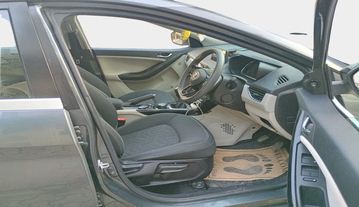 2023 Tata NEXON XZ PLUS PETROL, Petrol, Manual, 22,262 km, interior