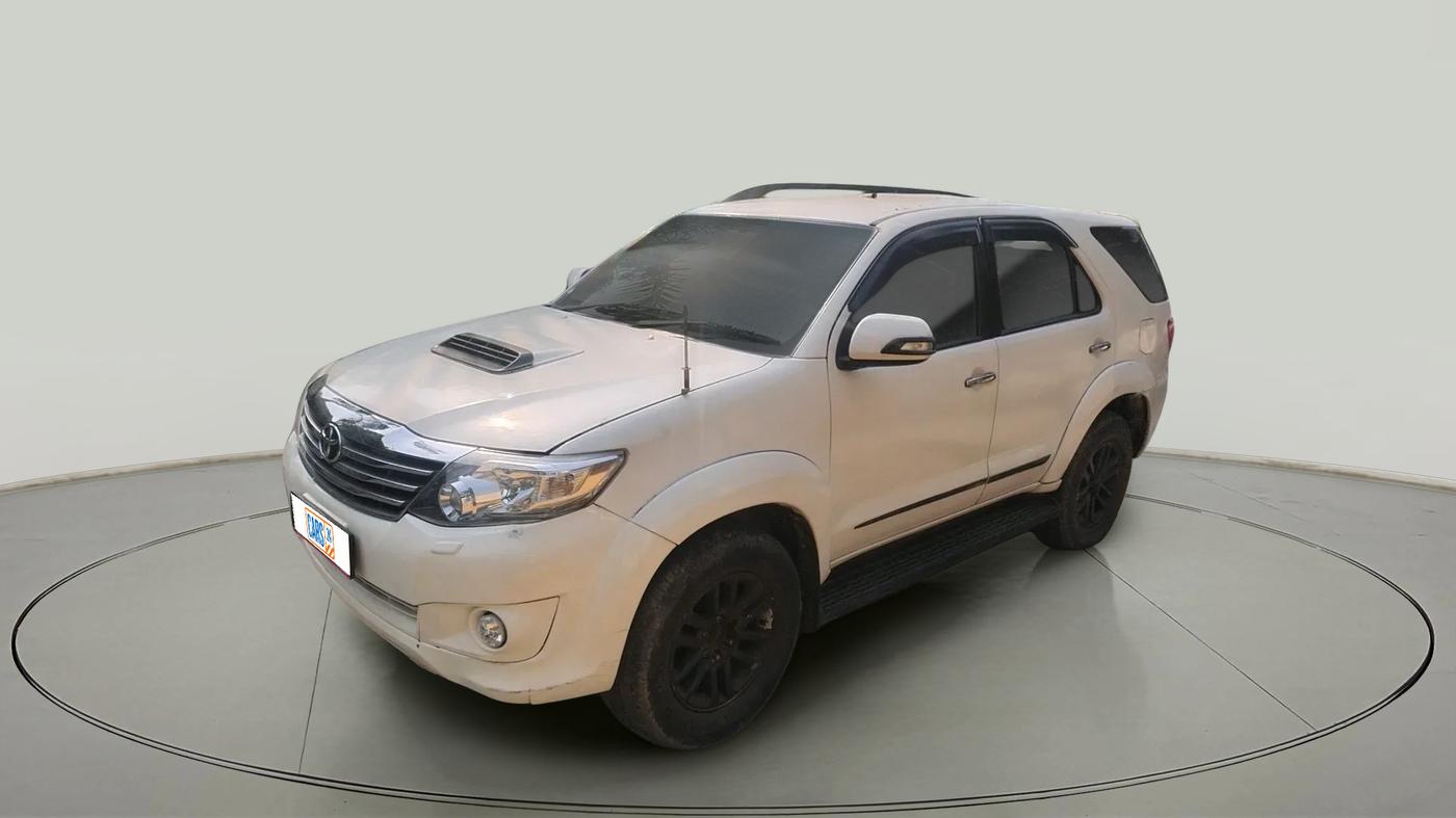2013 Toyota Fortuner 3.0 4X2 AT, Diesel, Automatic, 1,57,909 km, exterior