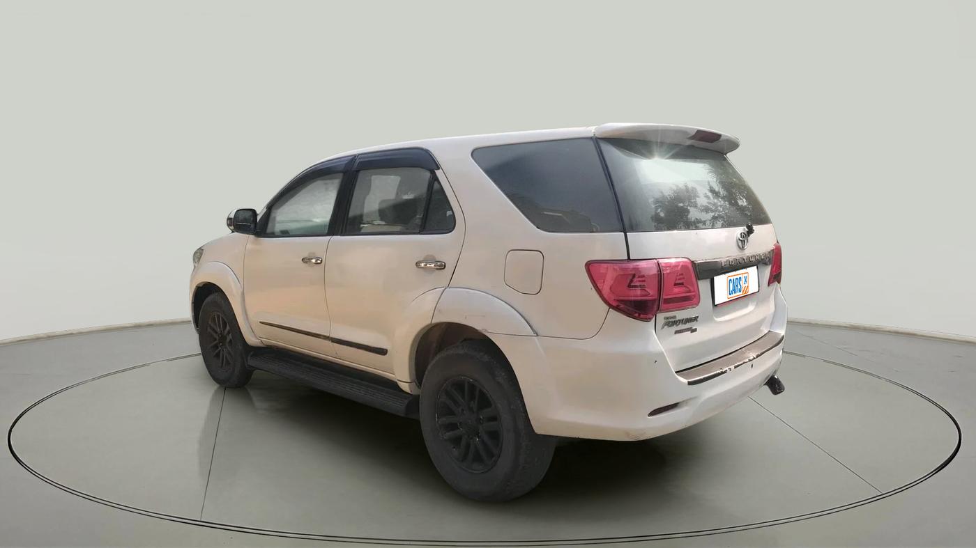 2013 Toyota Fortuner 3.0 4X2 AT, Diesel, Automatic, 1,57,909 km, exterior