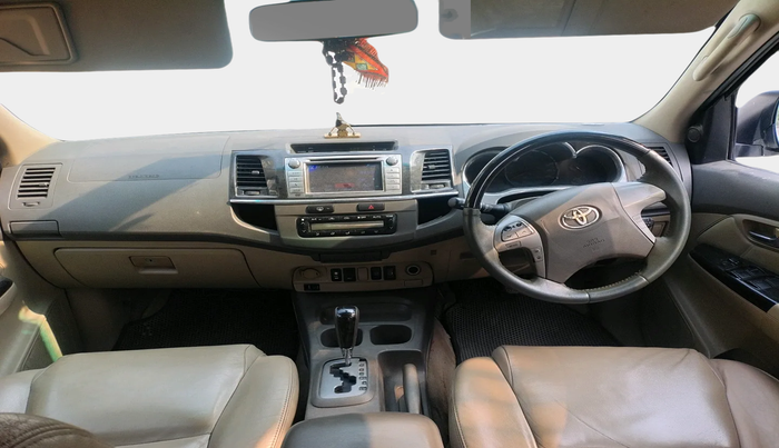 2013 Toyota Fortuner 3.0 4X2 AT, Diesel, Automatic, 1,57,909 km, interior