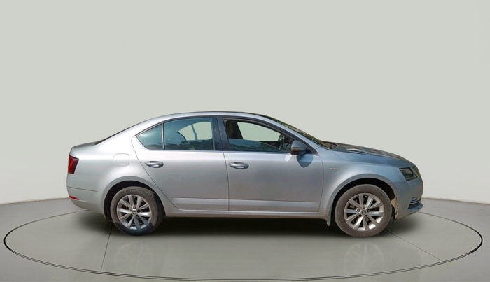 2017 Skoda Octavia 2.0 TDI L&K AT, Diesel, Automatic, 1,31,068 km, exterior