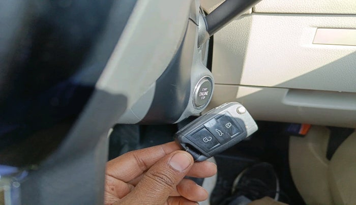 2017 Skoda Octavia 2.0 TDI L&K AT, Diesel, Automatic, 1,31,068 km, interior