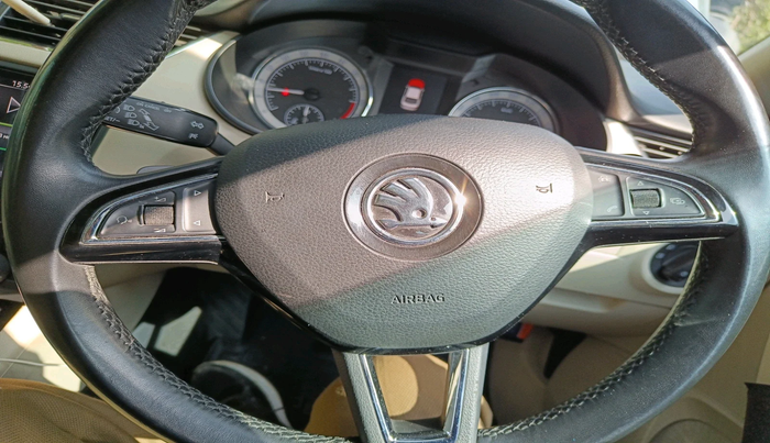 2017 Skoda Octavia 2.0 TDI L&K AT, Diesel, Automatic, 1,31,068 km, interior