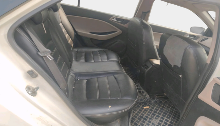 2016 Hyundai Elite i20 ASTA 1.4 CRDI, Diesel, Manual, 2,35,971 km, interior