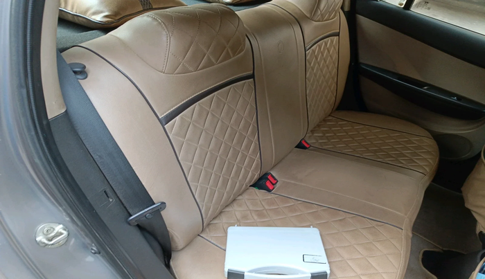 2013 Hyundai i20 MAGNA 1.2, Petrol, Manual, 1,18,000 km, interior