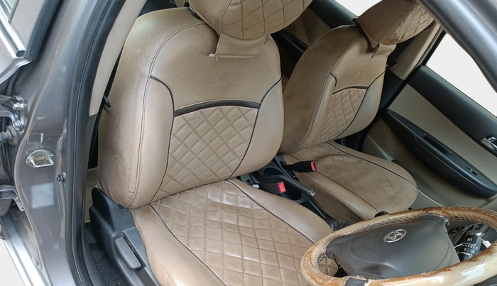 2013 Hyundai i20 MAGNA 1.2, Petrol, Manual, 1,18,000 km, interior