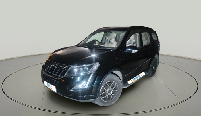 2018 Mahindra XUV500 W7, Diesel, Manual, 48,322 km, exterior